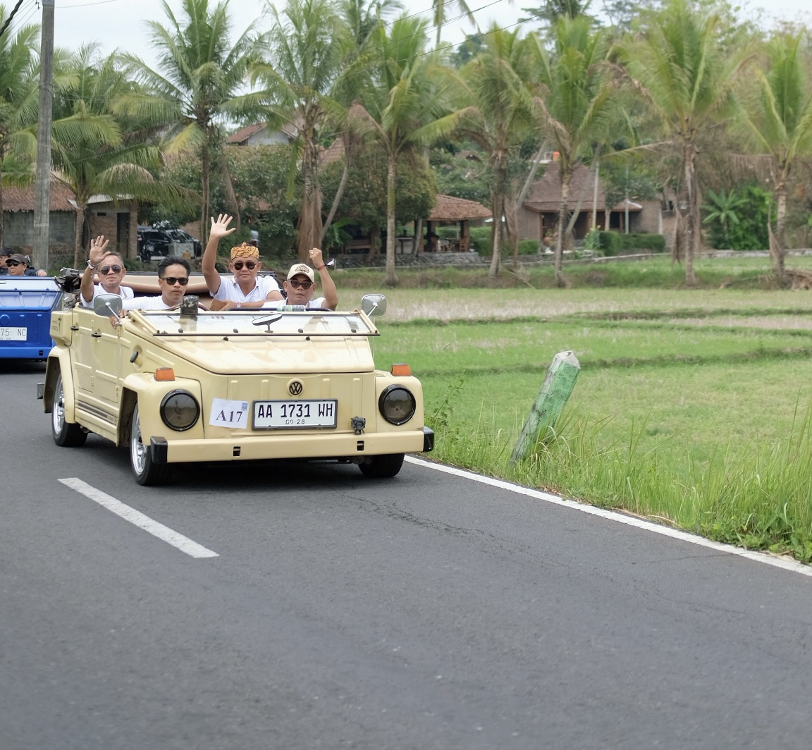 VW Safari Happy Borobudur